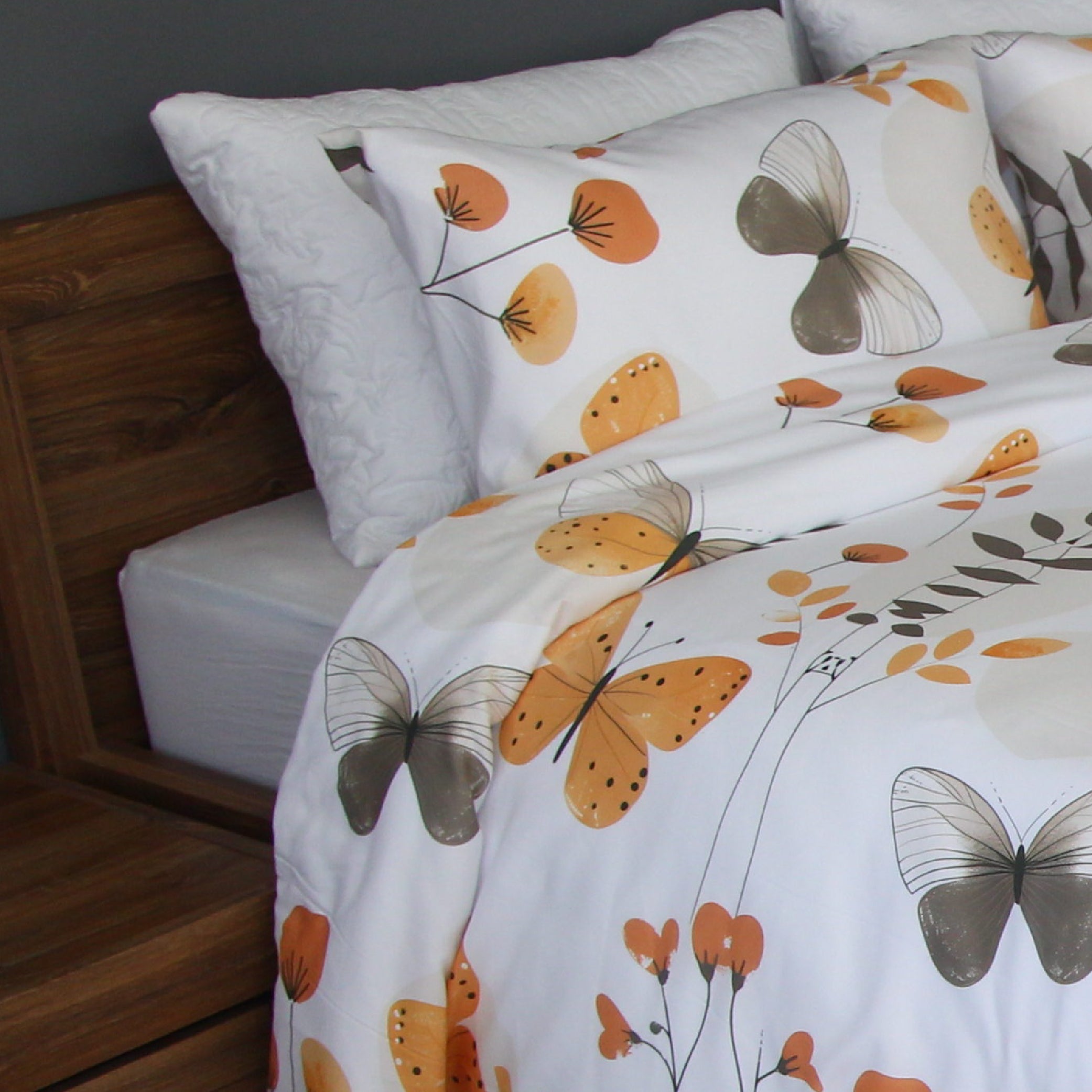 Housse de Couette "Papillons Dorés" – Spring Butterfly 2025 🦋