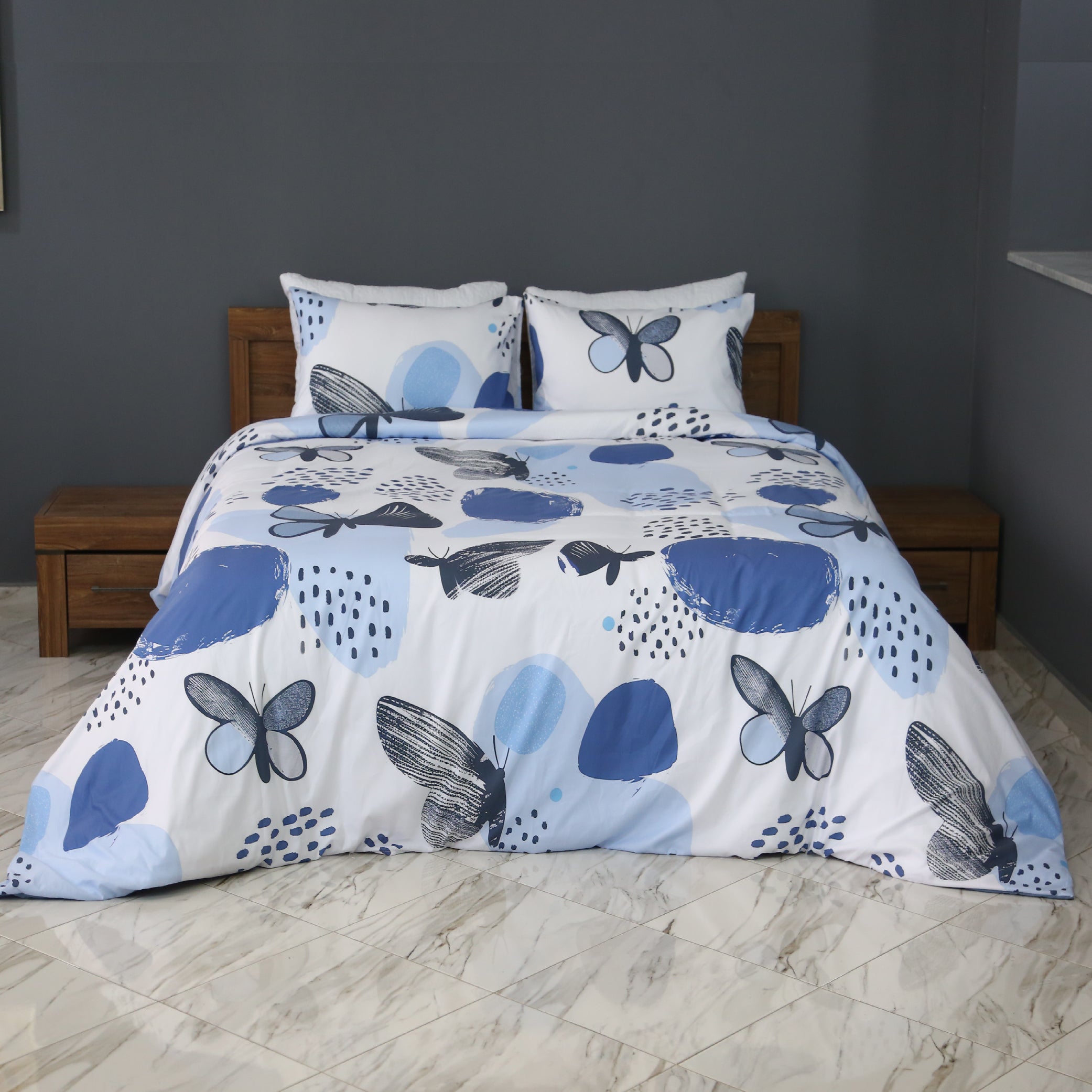 Housse de Couette Double Face Nuit Moderne – Summer Butterfly / Un été, deux ambiances.