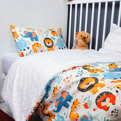 🍄 Housse de Couette Bébé Premium Double Face "Jungle Joyeuse" (Housse -115x130cm- + 1 TO -30x50 cm-) - Un Luxe pour Votre Bébé 🍄// Collection 'Berçeaux de Rêves' ! ✨