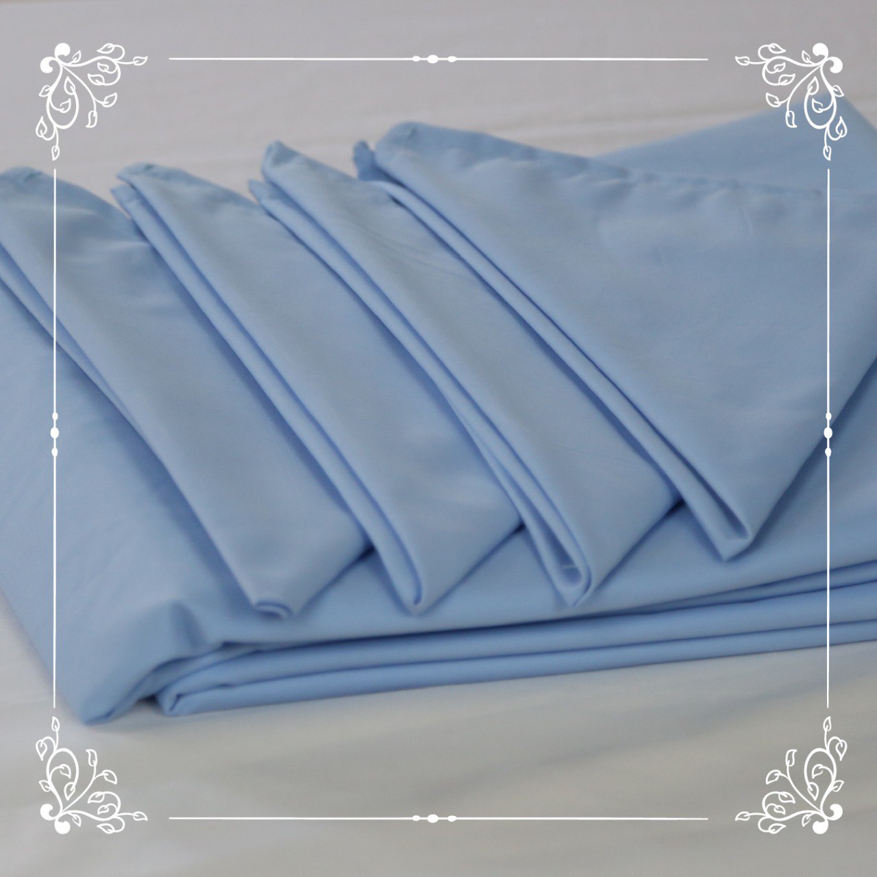 Nappe de Table Bleu + Serviettes Assorties – Élégance et Protection au Quotidien