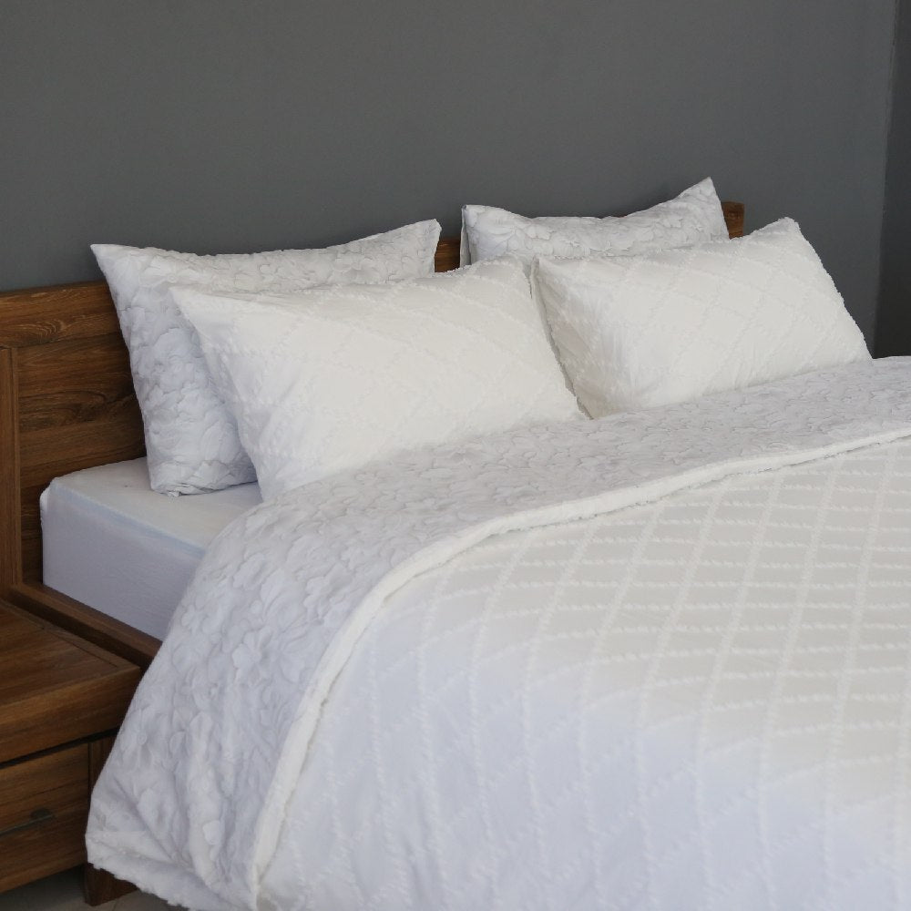 Housse de Couette Double Face Jacquard Diamond Blanc – Élégance & Douceur  // Collection Spéciale Mariage