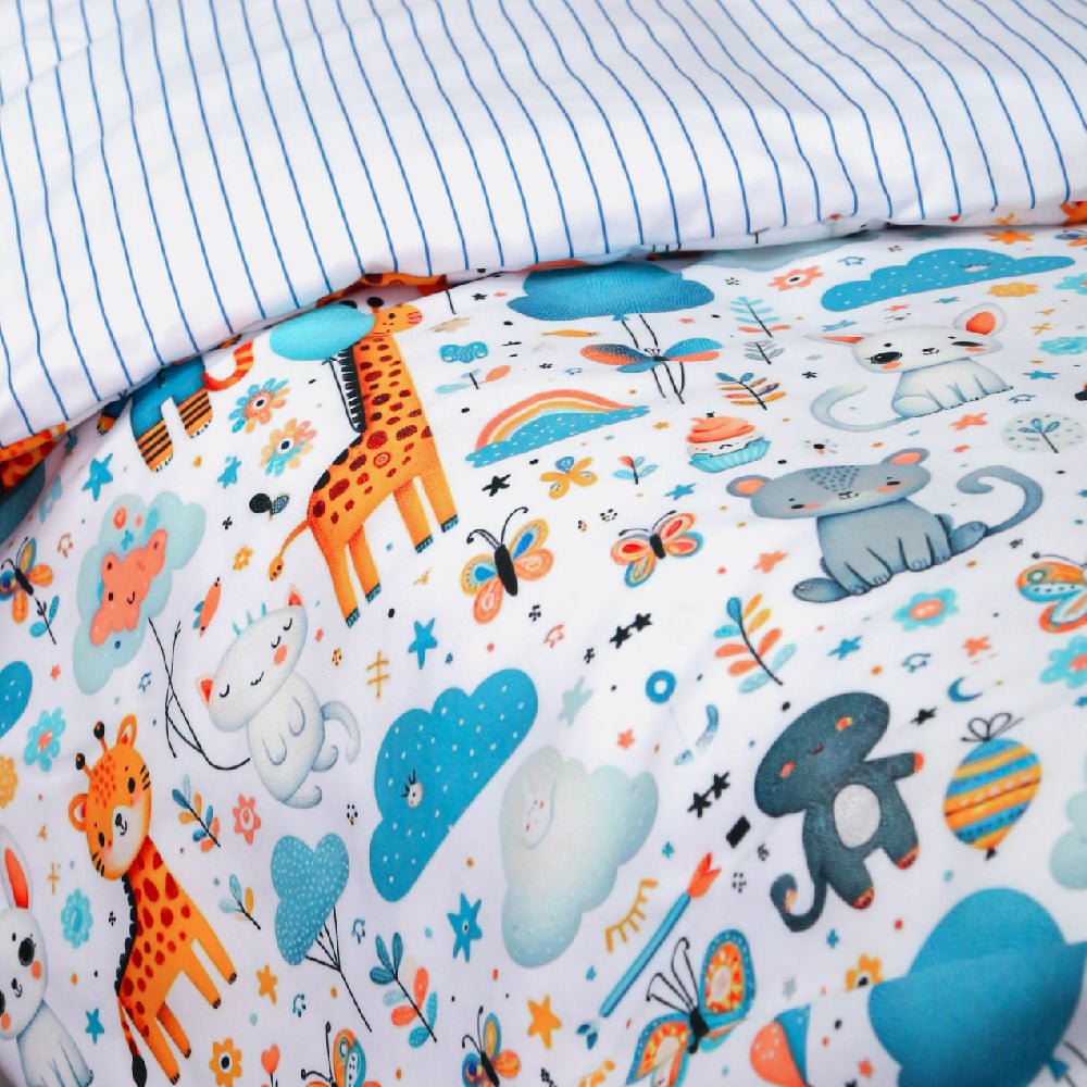 🍄 Housse de Couette Bébé Premium Double Face "Jungle en Fête" (Housse - 115x130cm - + 1 TO - 30x50 cm - ) - Un Luxe pour Votre Bébé 🍄// Collection 'Berçeaux de Rêves' ! ✨ - Couette & Housse de Couette Dwirty Maroc