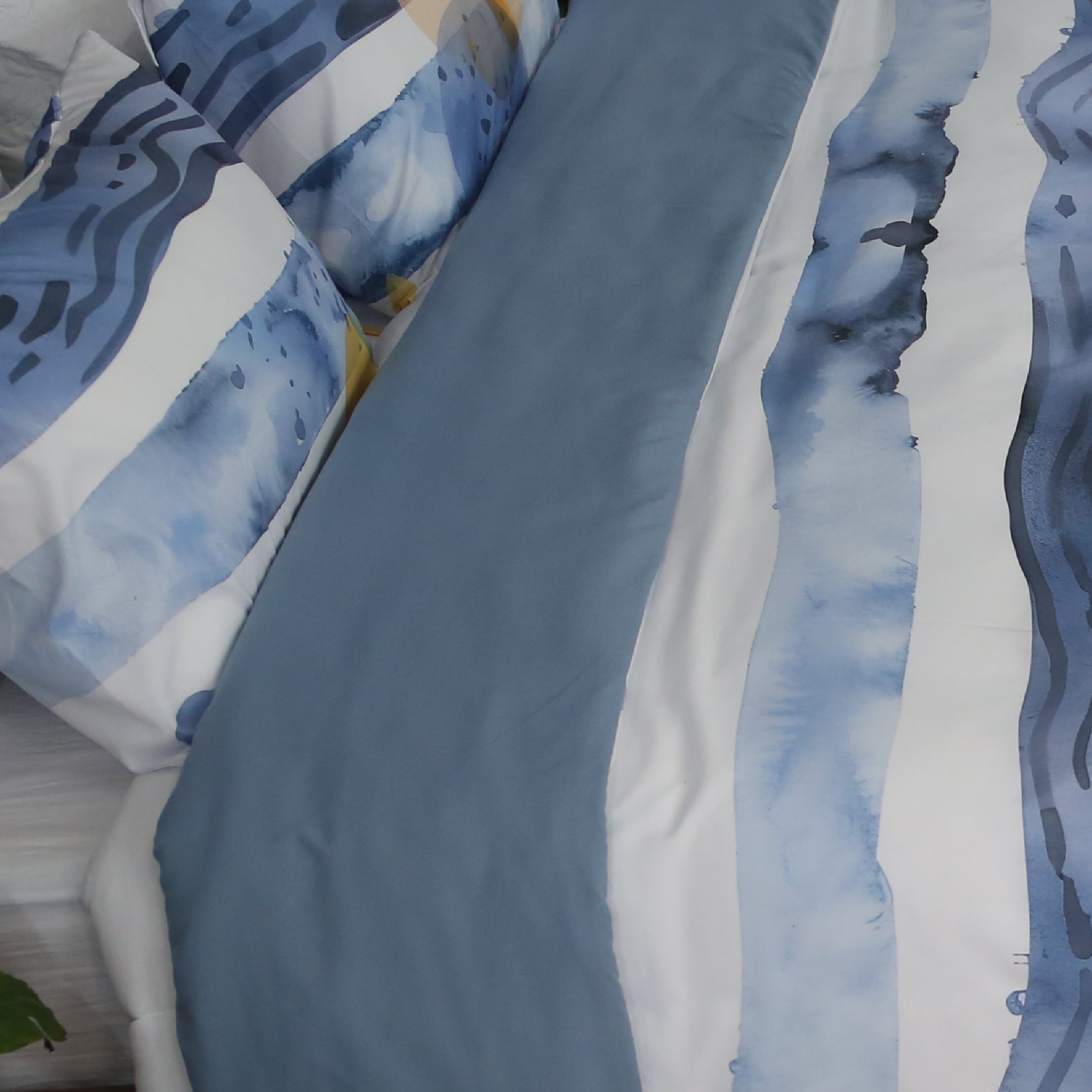 Housse de Couette Double Face "Ciel d'Azur"  -Doux & Antiallergique + Taie d'oreiller Offert