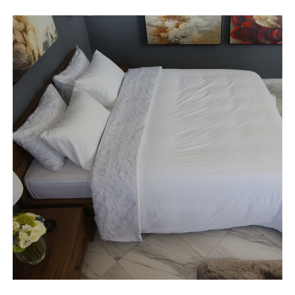 Housse de Couette Double Face Jacquard Balls Blanc – Élégance & Douceur  // Collection Spéciale Mariage