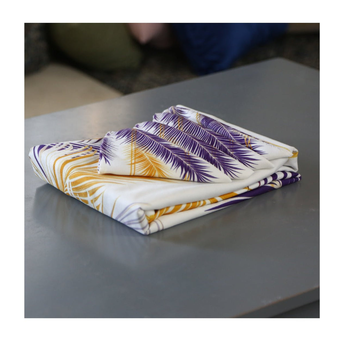 Nappe de Table "Éclat Tropical" – Collection ÉLÉGANCE MODERNE - Nappe de Table Dwirty Maroc