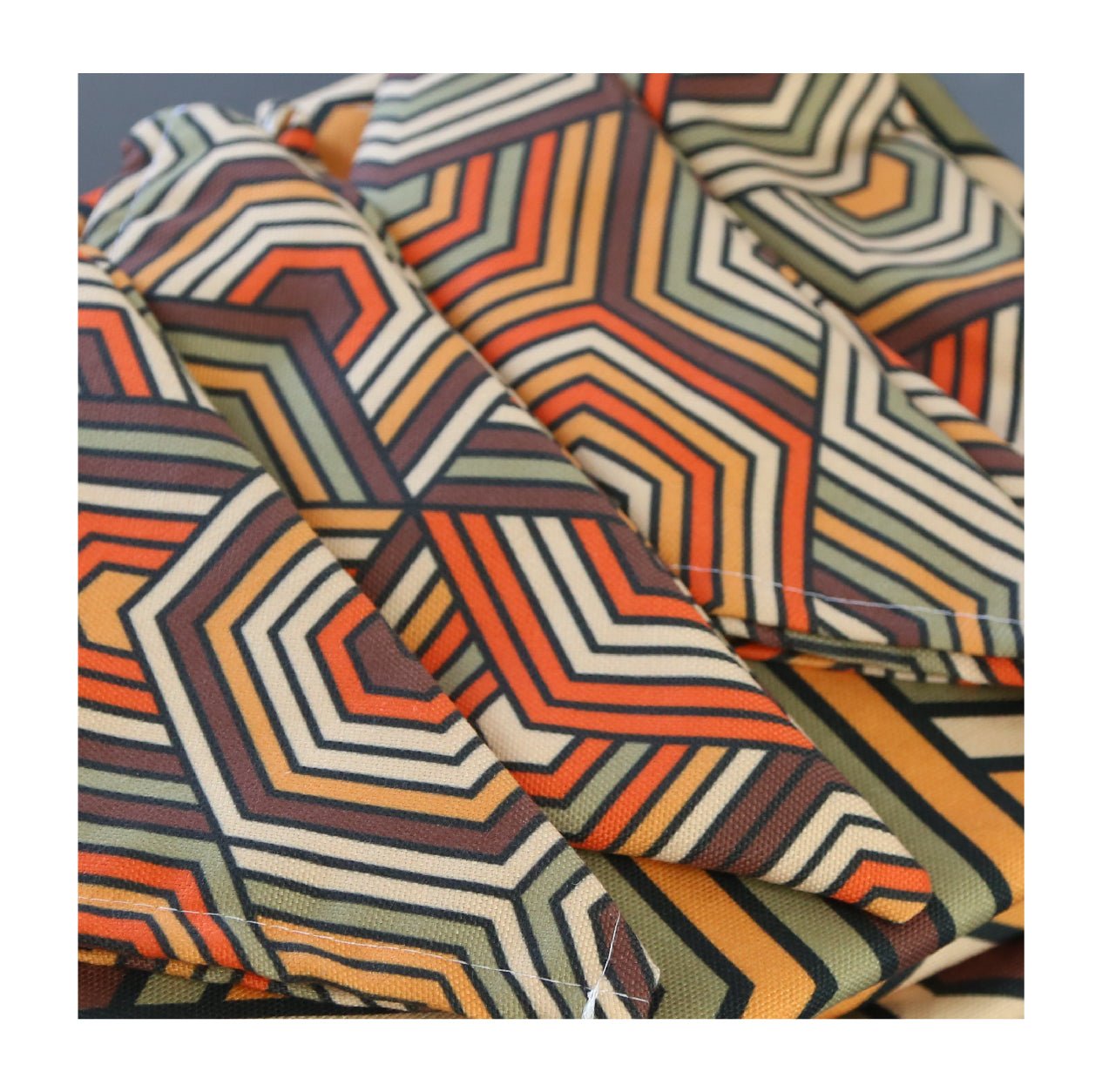 Nappe de Table Élégance Minérale – Collection ÉLÉGANCE MODERNE ✨ - Nappe de Table Dwirty Maroc