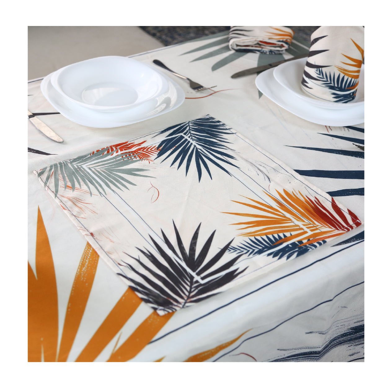 Nappe de Table "Palmes Dorées" – Collection ÉLÉGANCE MODERNE ✨ - Nappe de Table Dwirty Maroc