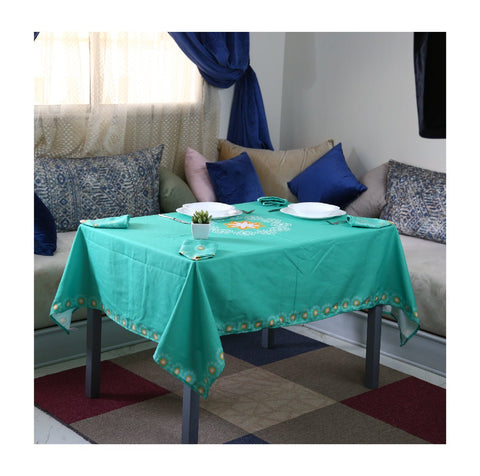 Nappe de table "Sérénité du Ramadan" - Élégance et Tradition sur Votre Table 🌙 - Nappe de Table Dwirty Maroc