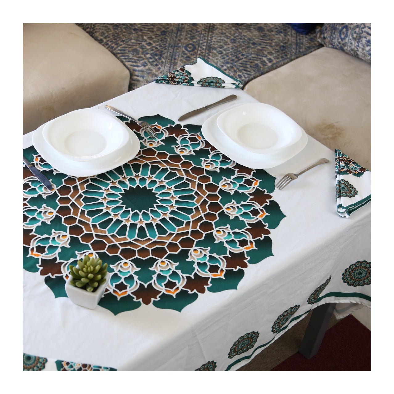 Nappe Élégante pour une Table Festive 🌿 "Harmonie arabesque" - Nappe de Table Dwirty Maroc