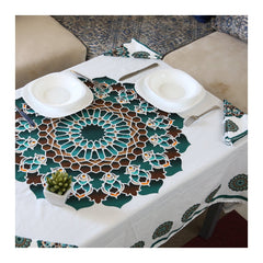 Nappe Élégante pour une Table Festive 🌿 "Harmonie arabesque" - Nappe de Table Dwirty Maroc