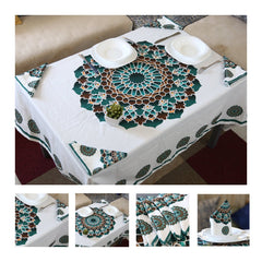 Nappe Élégante pour une Table Festive 🌿 "Harmonie arabesque" - Nappe de Table Dwirty Maroc