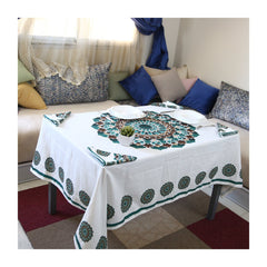 Nappe Élégante pour une Table Festive 🌿 "Harmonie arabesque" - Nappe de Table Dwirty Maroc