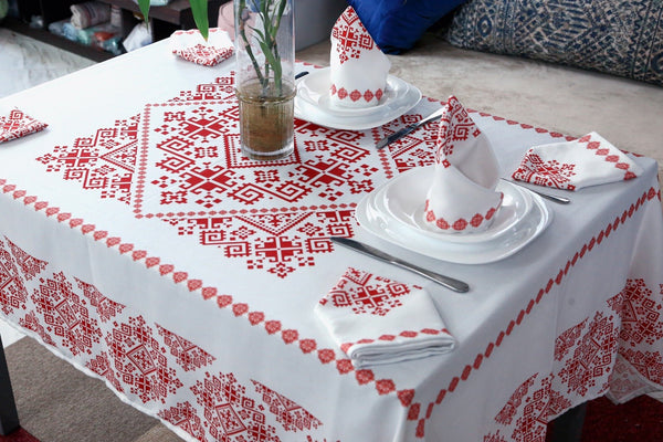 Nappe "Taj Fès" de la Collection "Touches de Fès Luxueuses" // BF2024 - Nappe de Table Dwirty Maroc