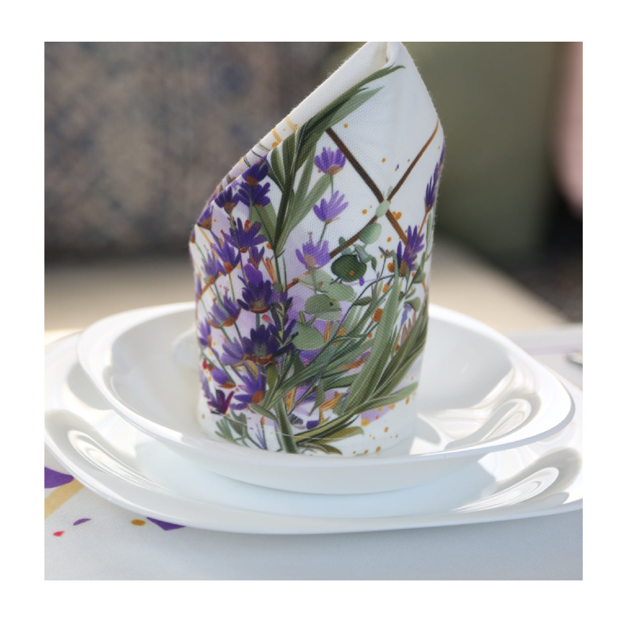 Nappe de Table Feuilles de Grâce – Collection ÉLÉGANCE MODERNE ✨