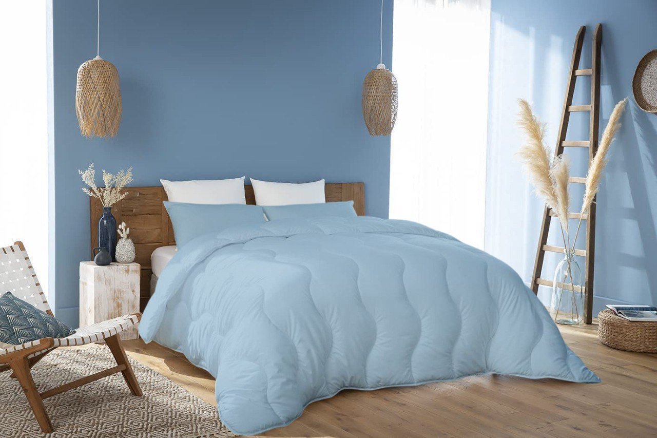 Pack Couette Kasbah Bleu Glacier Microfibre + Taie & 1 Oreiller Kasbah GRATUIT // Anti - Allergique & Chaude C°++ - Couette & Housse de Couette Dwirty Maroc